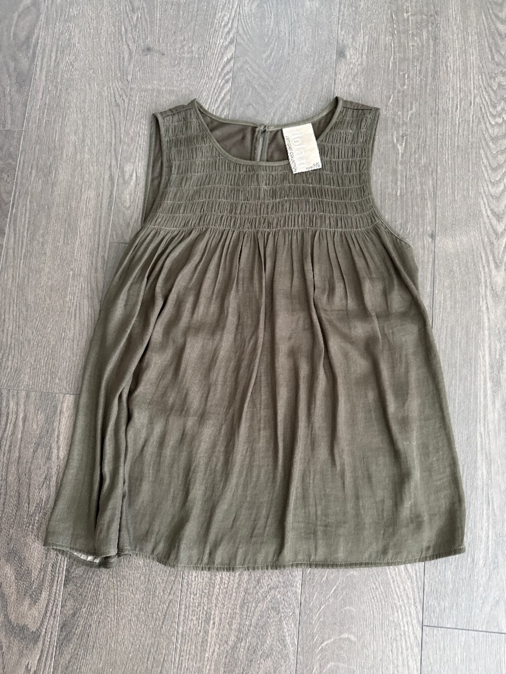 Anthropologie  Dolan Left Coast Smocked tank XXS
